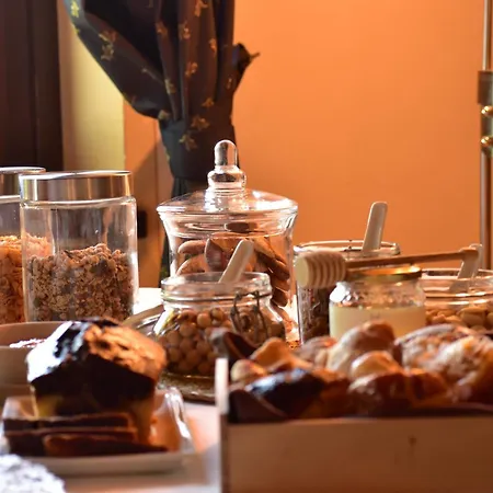 Tra Arte E Querce Monchiero