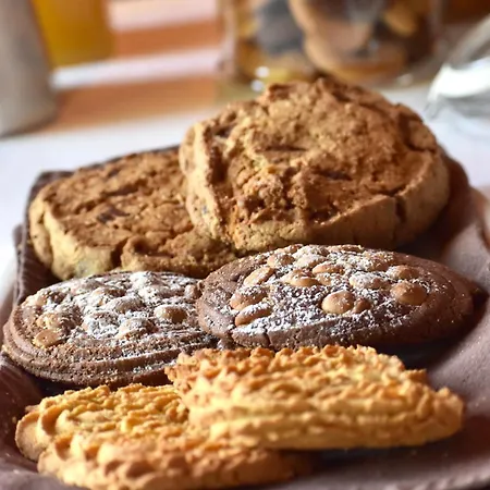 Tra Arte E Querce 3* Monchiero