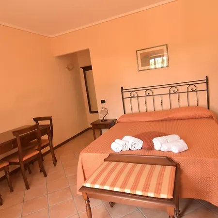 Tra Arte E Querce 招待所 3*