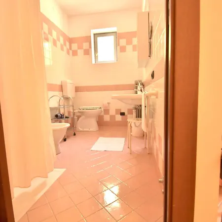 Tra Arte E Querce Affittacamere Monchiero