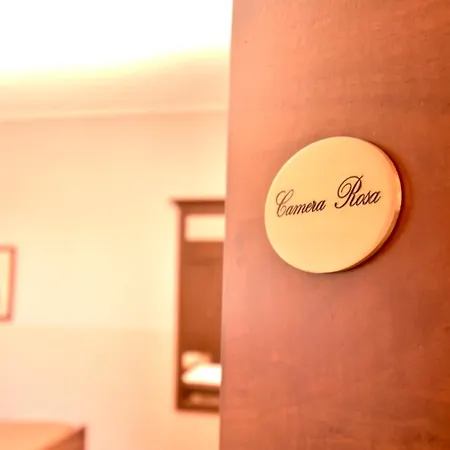 Tra Arte E Querce 蒙基耶罗