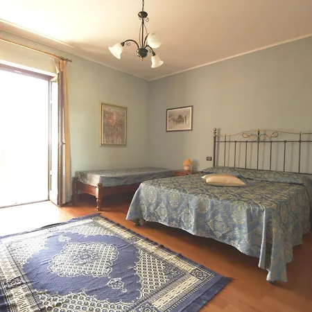 Tra Arte E Querce Monchiero