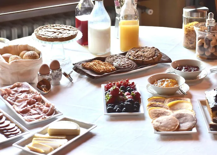 Konukevi Tra Arte E Querce 3*